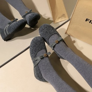 836-31 Korean style fashionable low heeled shoes with feminine temperament, round toe, shallow mouth, crossed straps, in