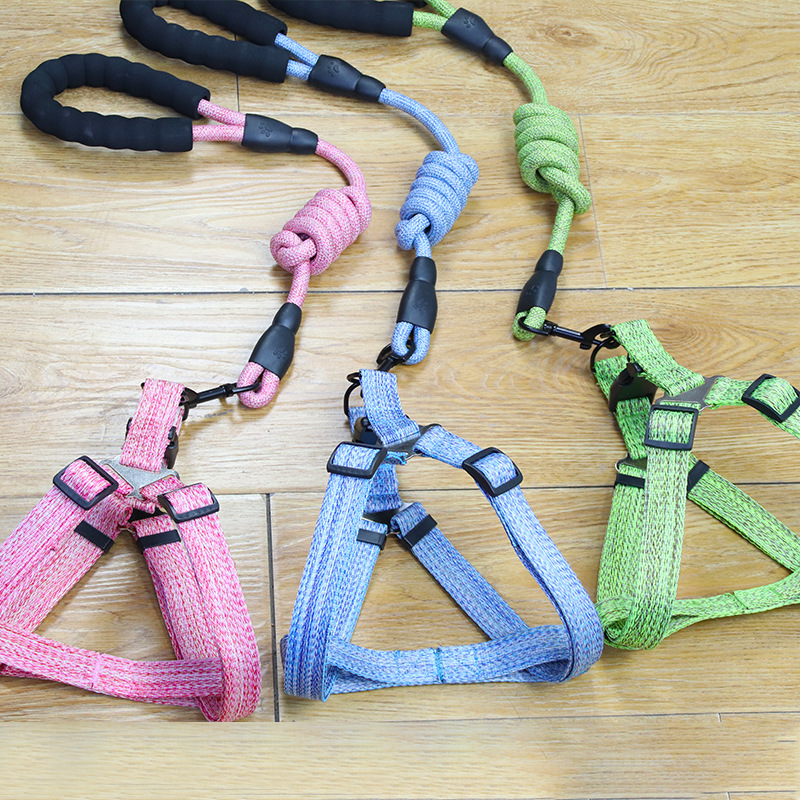 Cross-border dog leash for medium and large dogs, explosion-proof chest and back suit, leash for walking the dog, adjustable dog leash