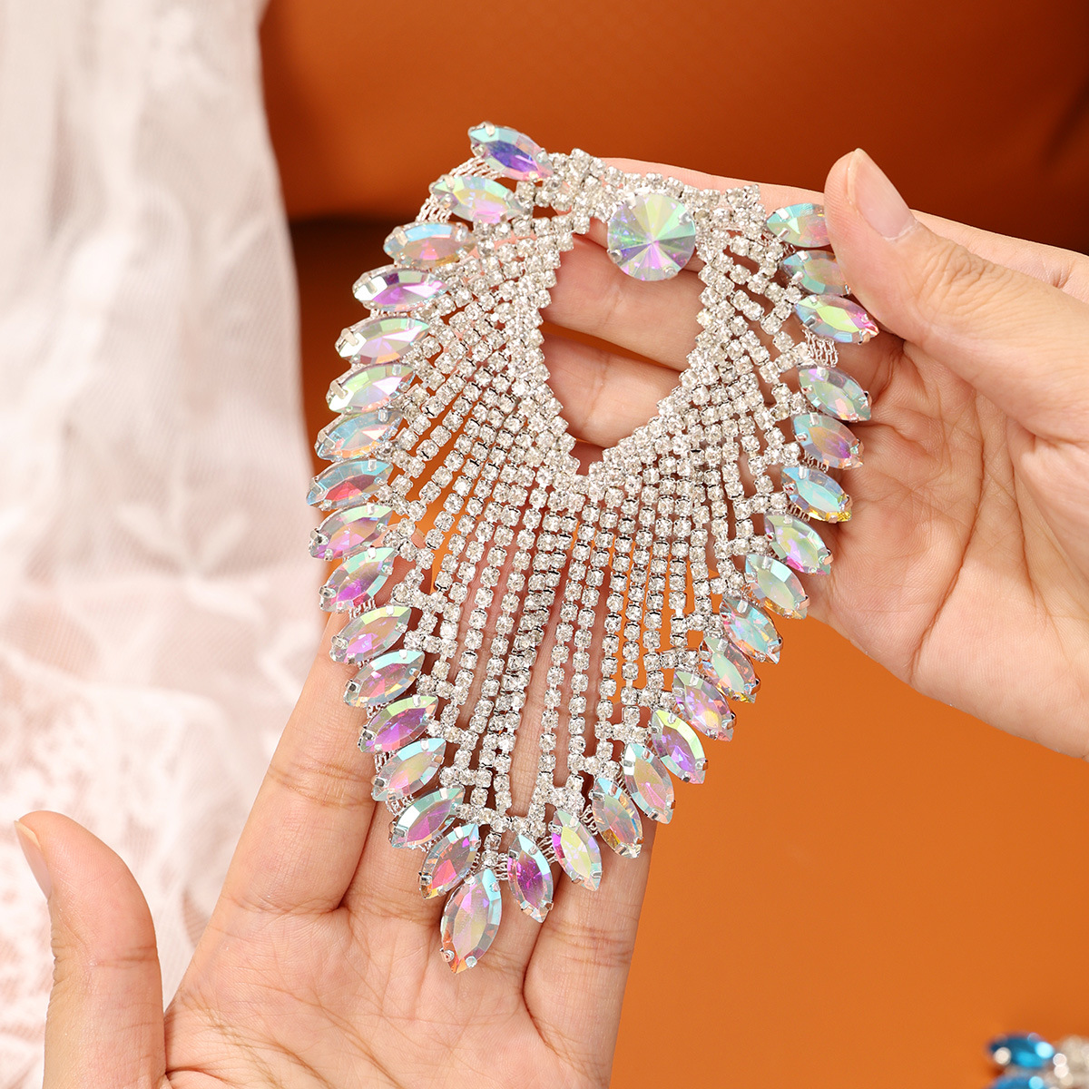 工場直販の人気商品DIY高輝度クリスタル溶接金具ウェディングドレスアクセサリー靴材衣料帽子アクセサリー