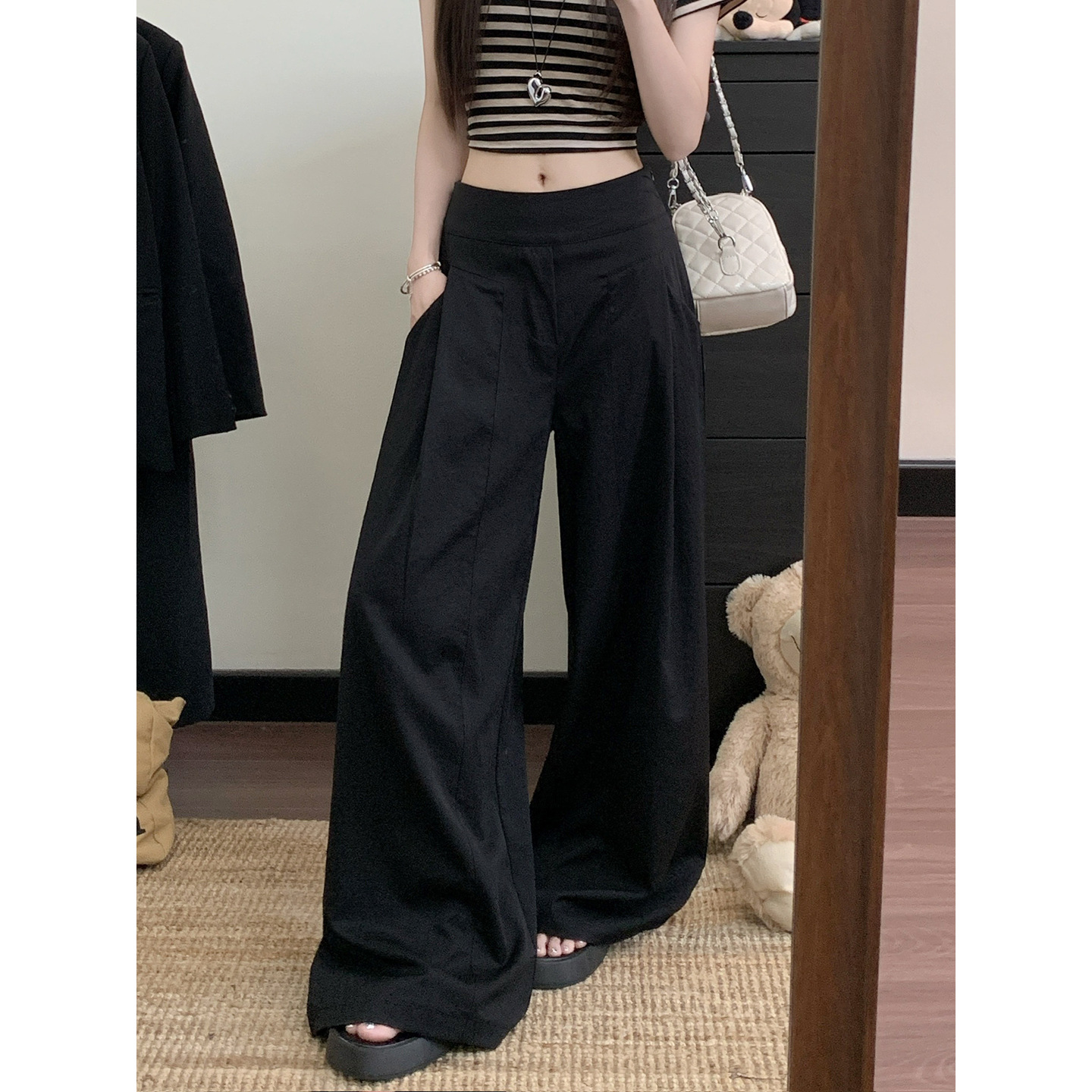 검은색