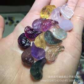天然彩萤石天使翅膀吊坠裸石颜色鲜艳雕刻立体DIY配件已打孔
