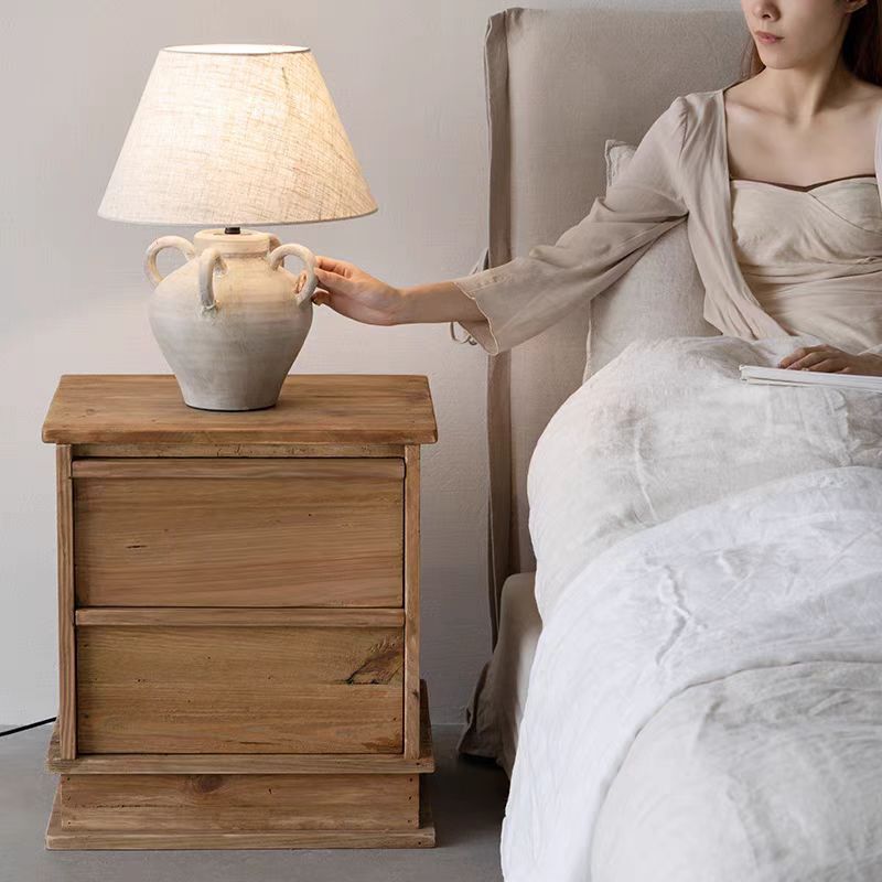 Wabi-sabi 스타일 오래된 느릅나무 침대 옆 캐비닛 단단한 나무 간단한 더블 서랍 보관 캐비닛 홈 침실 머리맡 보관 캐비닛
