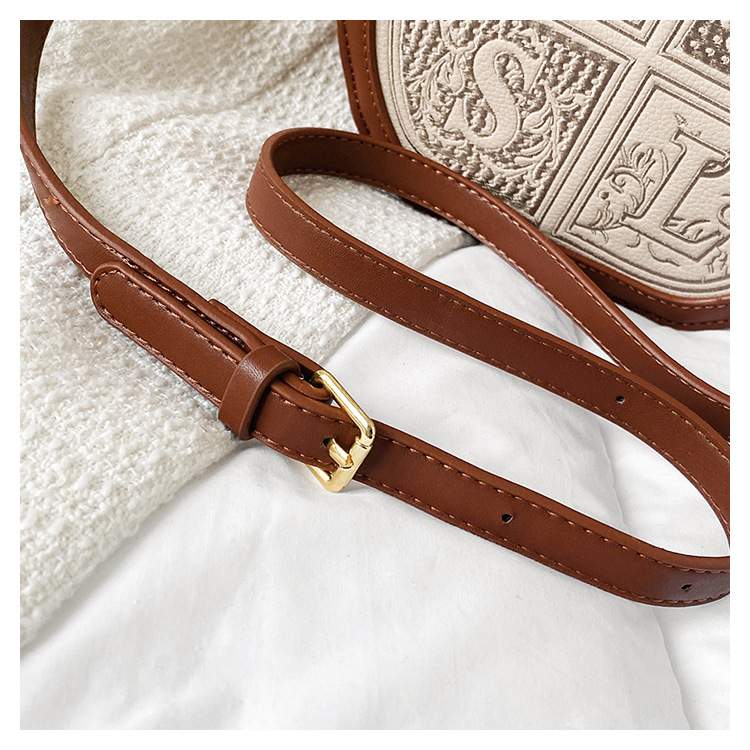 2023 Autumn New Live Broadcast Good Large Capacity Women's Single Shoulder Crossbody Bag Letter Retro Wide Shoulder Strap Bag for Women_voghion.com