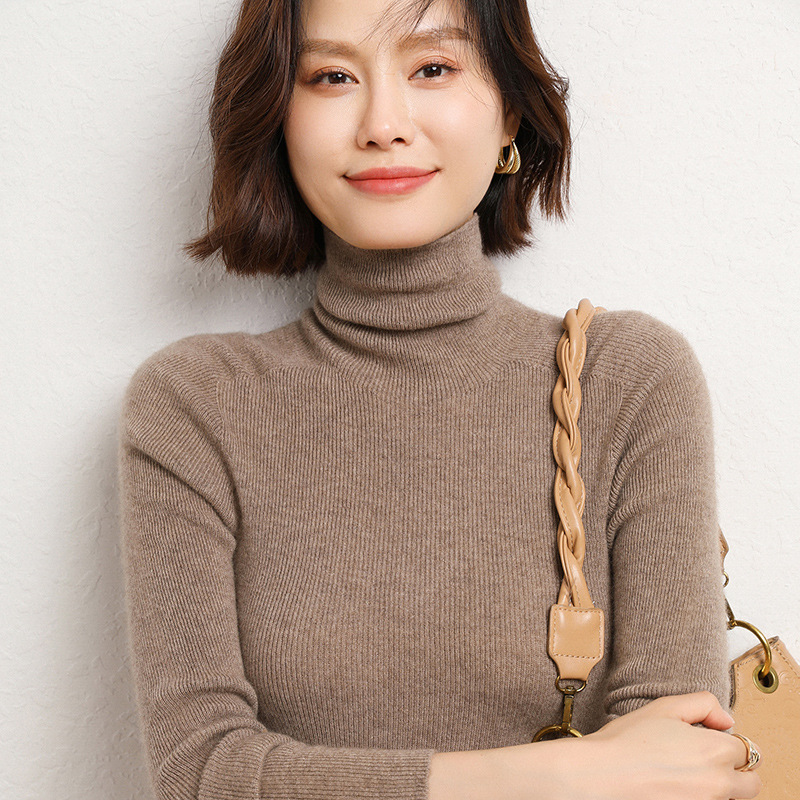 Suéter de rayas verticales de cuello alto para mujer 2022 Otoño e Invierno Nueva camisa de punto de lana slim fit Top de manga larga de todo fósforo