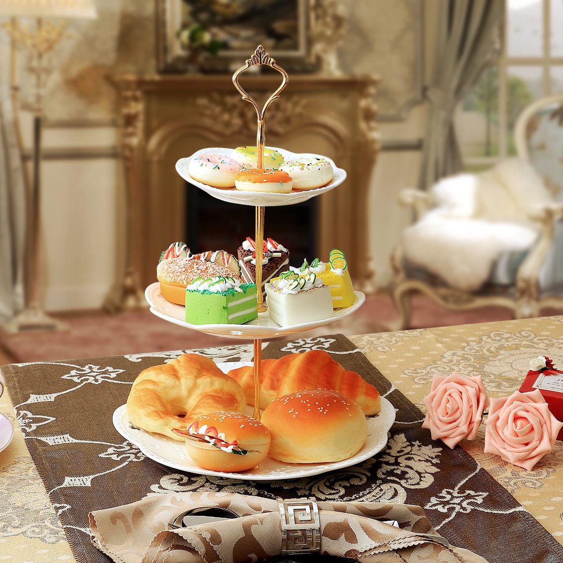 Tres capas plato de fruta de cerámica de estilo europeo merienda Placa de encaje cerámica de dos capas Placa de cadena de té de la tarde plato de postre regalo de cerámica