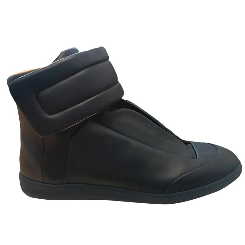 In-Stock 2025 Summer New High-Top Genuine Leather Sports Casual Comfortable Martin Boots German Training Shoes Unisex In-Stock 2025 Summer New High-Top Genuine Leather Sports Casual Comfortable Martin Boots German Training Shoes Unisex