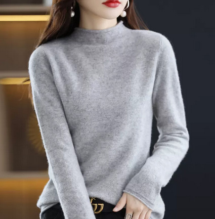 Curled half turtleneck gray