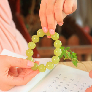 Jin Yutang Xinjiang Hetian Jade Selected Yellow Mouth Material Handstring Moisturizing, Delicate and Fresh as Honey, Warm and Fragrant