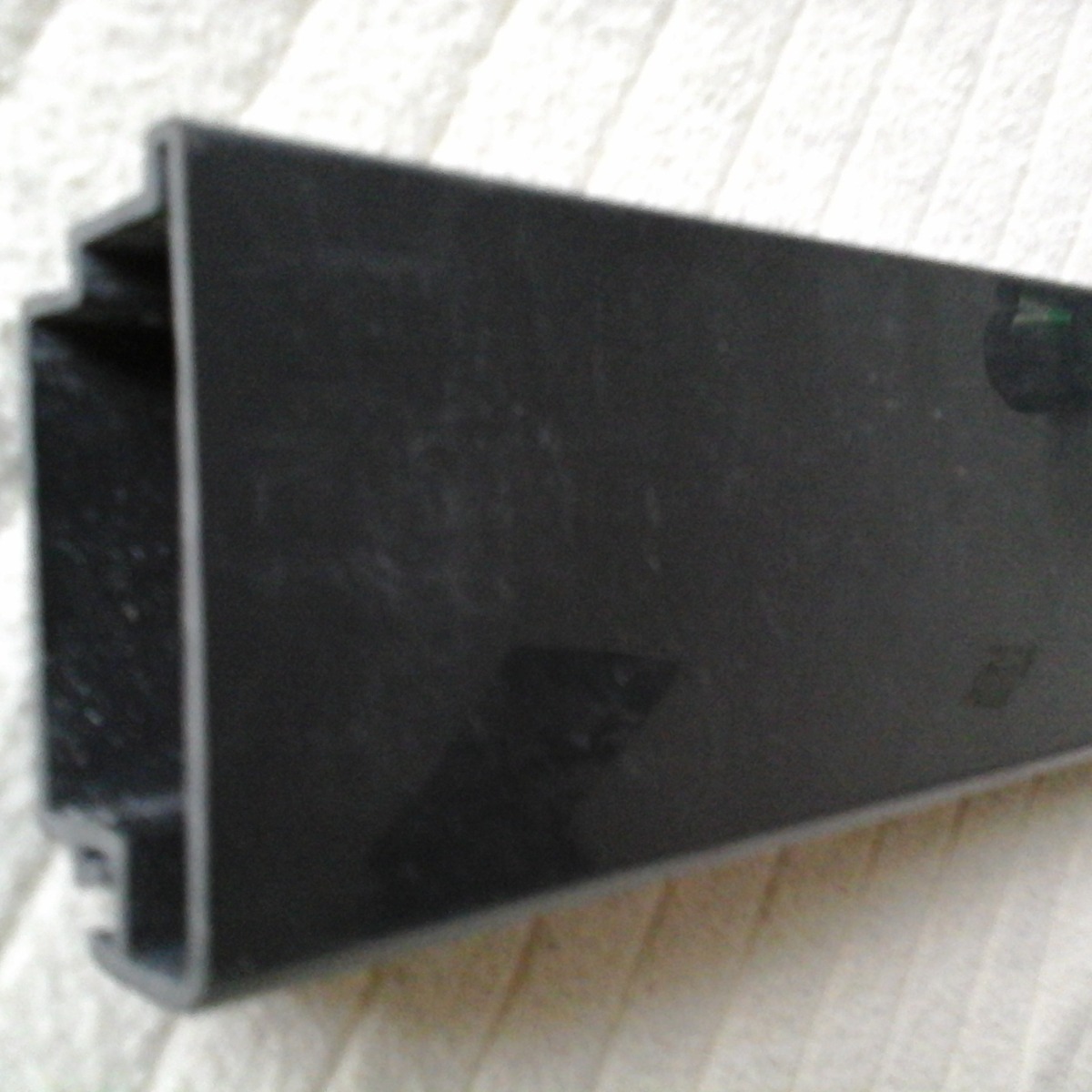 加工高质量黑色pvc塑料异型材 多规格塑料型材闭型卡子装修封边条