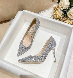 �W���L�¿�ŮЬ�\�ڼ��^�Wҫ��Ƭ�Ը��@�����߸�Ь��ɫ������Ь