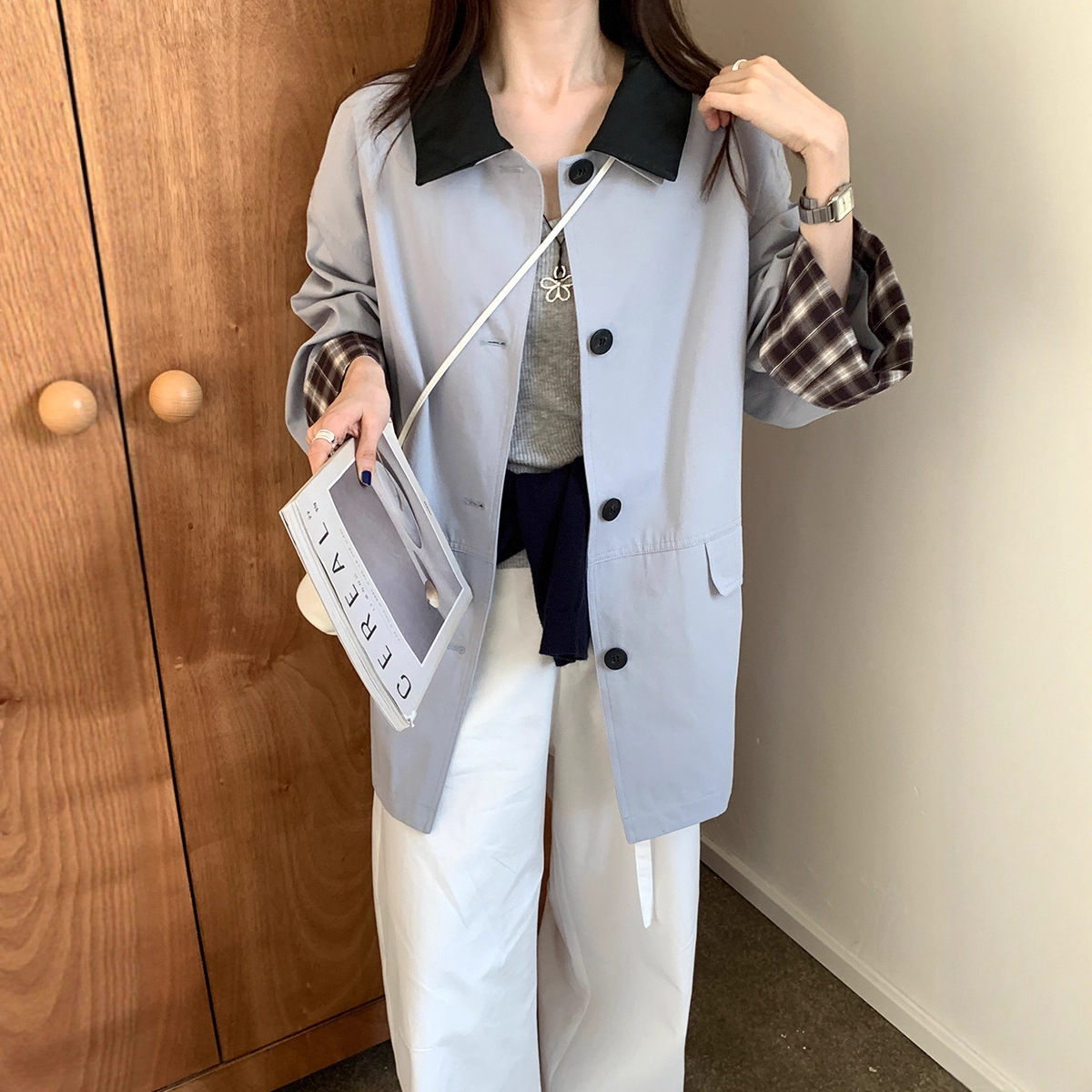 Korean Style Color-Blocked Lapel Trench Coat for Women, Spring 2026 New Model, Casual Loose Fit, Versatile Single-Breasted Coat