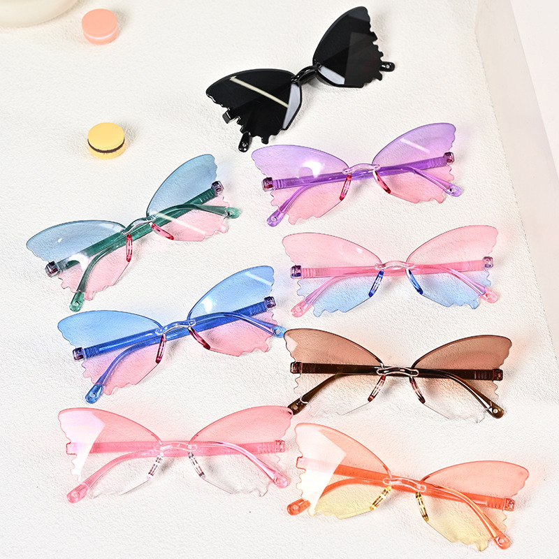 2026 gafas de sol para niños en un marco al por mayor una pieza de joyería de una variedad de combinación de gafas de sol para niños en stock