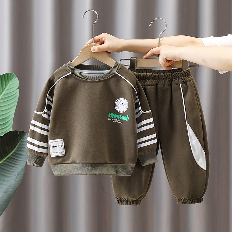 5942 traje de suéter para niño 2025 nueva ropa de otoño ropa de dibujos animados para niños de estilo occidental, traje de dos piezas de primavera y otoño para bebés