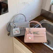 �߼����{�~�yС����Ů2026�¿�r�аٴ�б����羳���l����С����