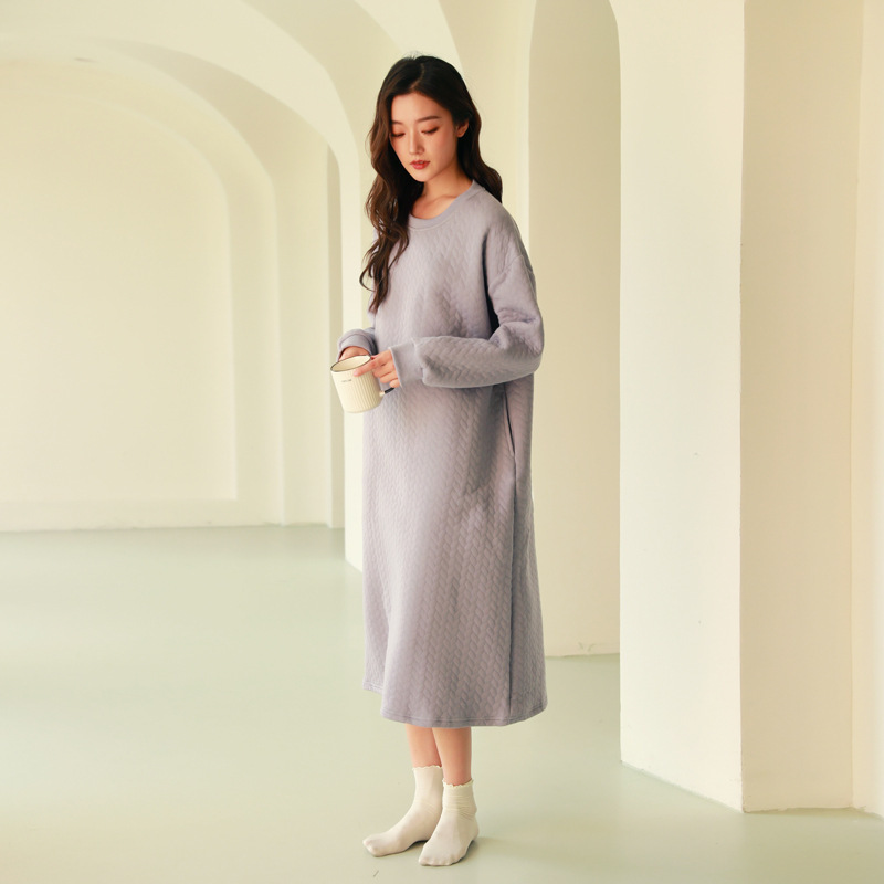 Nightgown for Women Winter Air Cotton Sandwich Long-Sleeved Warm Long Skirt Thickeneded Large Size Pregnant Women Quilted Pure Cotton Autumn and Winter Pajamas Nightgown for Women Winter Air Cotton Sandwich Long-Sleeved Warm Long Skirt Thickeneded Large Size Pregnant Women Quilted Pure Cotton Autumn and Winter Pajamas