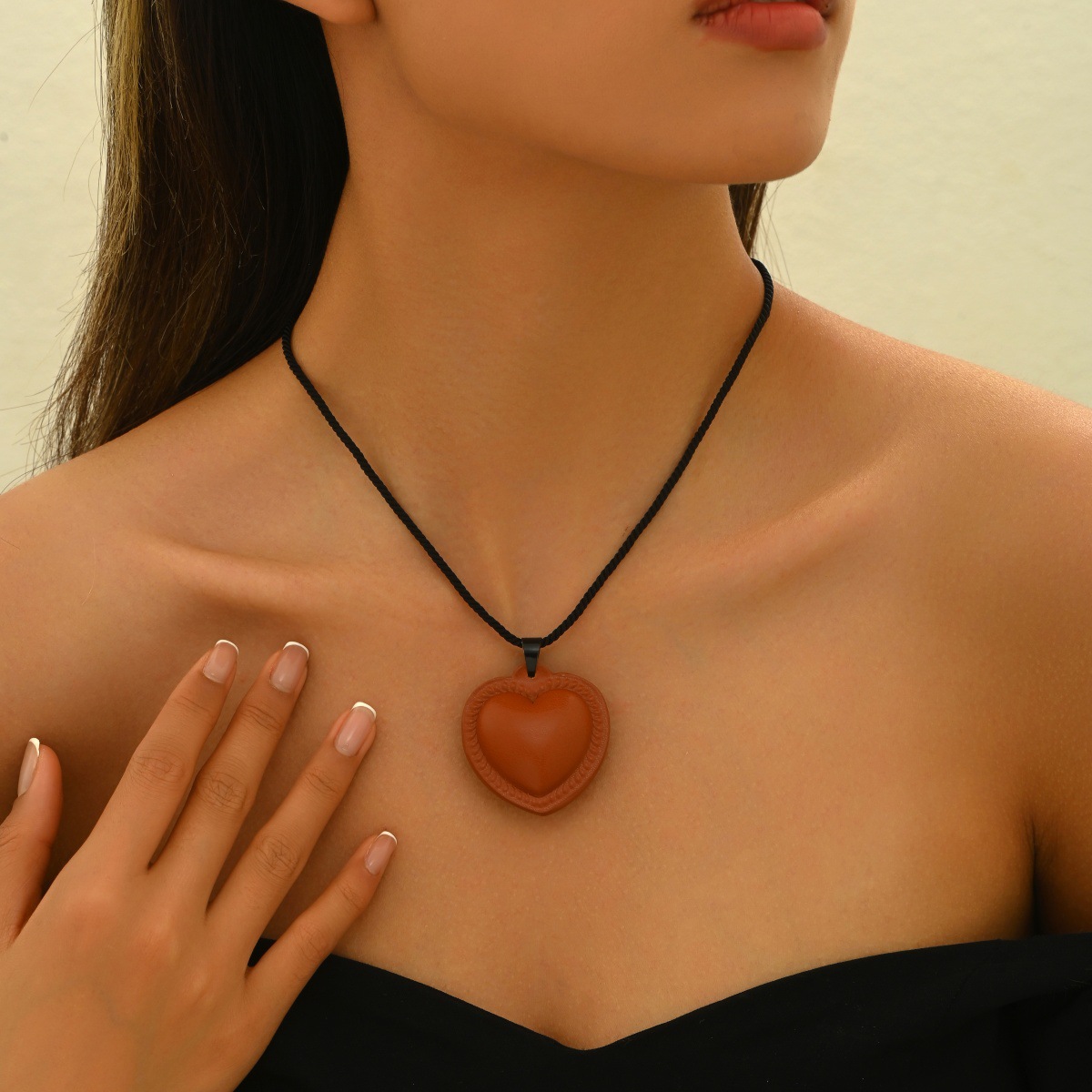 Cuero colgante gafas de sol magnéticas de absorción de auriculares clip largo collar mujer 2024 nuevo viaje al aire libre portátil de almacenamiento colgante