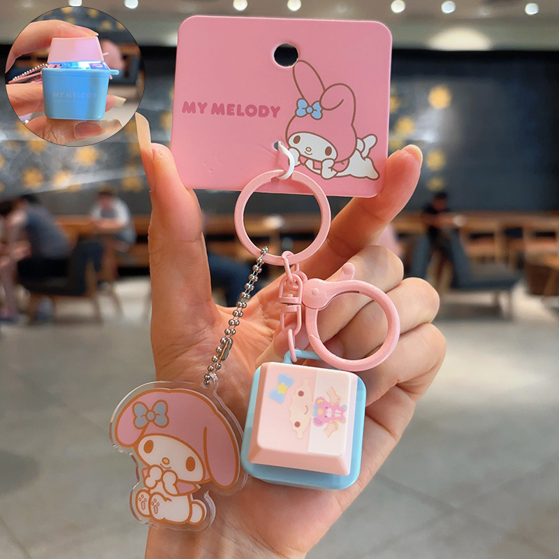 正版三丽鸥格纹草莓系列钥匙扣HelloKitty库洛米玩偶可爱包包挂饰|undefined