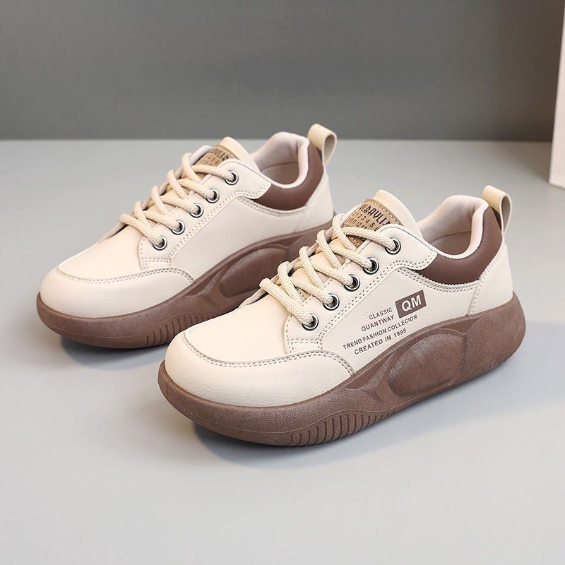 Zapatos ligeros y versátiles para mujeres, estilo de moda coreana, 2025 zapatos deportivos casuales cómodos con base de muffin