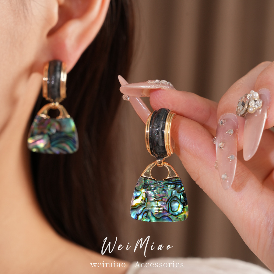 Medieval vintage aguja de plata resina bolsas cuadradas pendientes retro nicho pendientes ligero lujo alta sensación de pendientes para mujeres