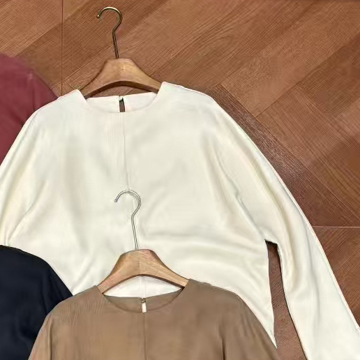高级感气质轻奢圆领衬衫女秋季宽松复古时尚简约铜氨丝上衣|undefined