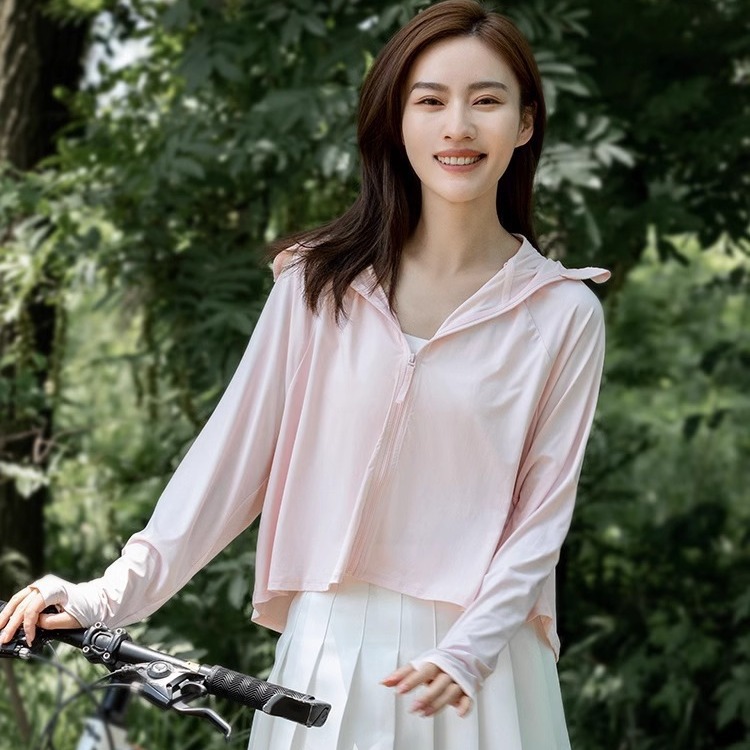 Women's Summer Ultra-Thin Breathable Outdoor Hiking UV Protection Fashion Nylon Ice Silk Sunscreen Jacket