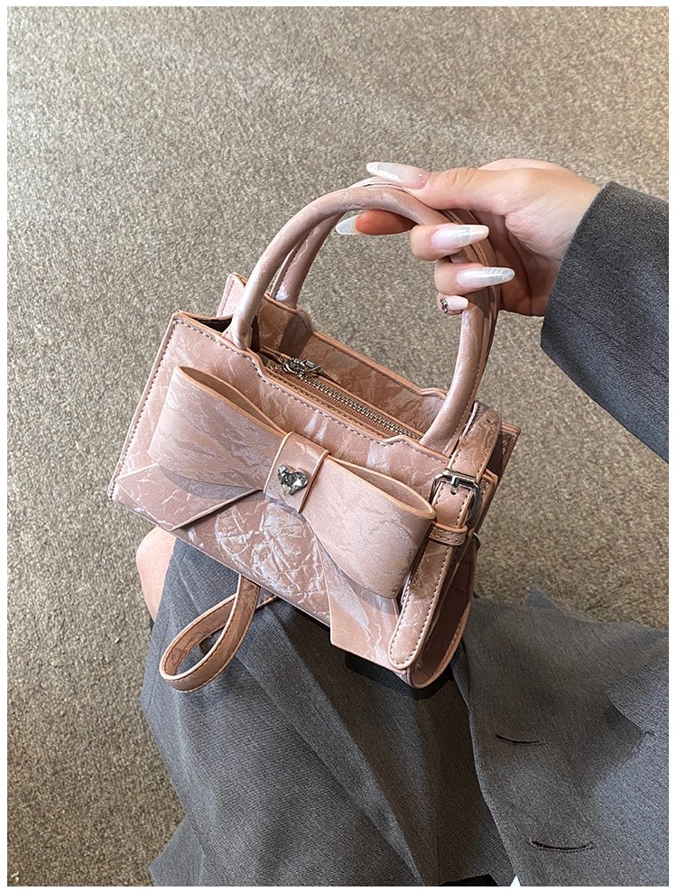 Women's Mini Pu Leather Bow Knot Elegant Flip Cover Handbag display picture 4