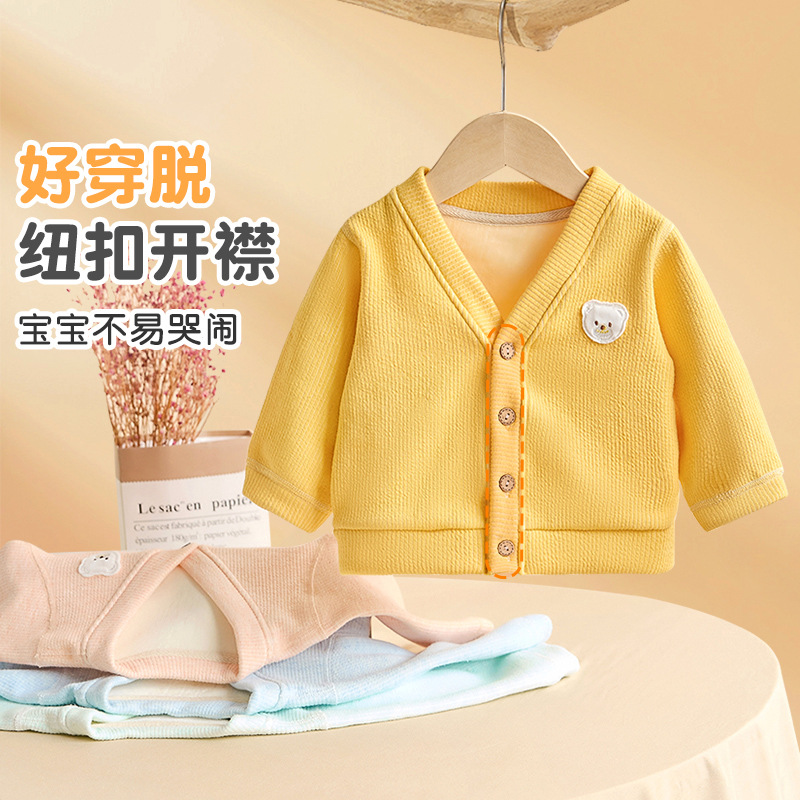 Capa de bebé otoño y invierno para niños con terciopelo caliente para niños de un año de edad para niñas con ropa de invierno gruesa para niños pequeños chaqueta de bebé