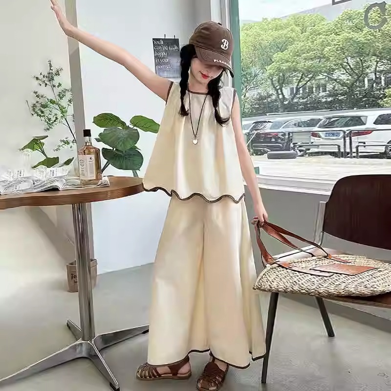 Stylish 2026 New Summer Girls' Set: Cotton Flutter Sleeve Wide-Leg Pants Two-Piece Set for Medium and Large Children - A Fashionable Street Style Must-Have