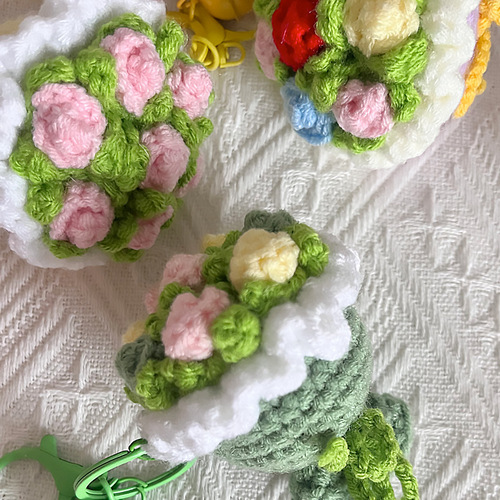 Mini finished yarn hand-held rose Valentine's Day DIY creative gift keychain sunflower decoration hanging ornament