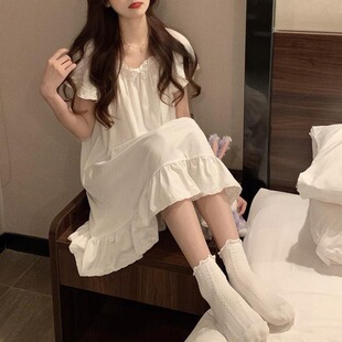 �羳�����]�������L˯��Ů�����ļ�˯ȹ���ɿɐ�һ���I΢��ֱ����