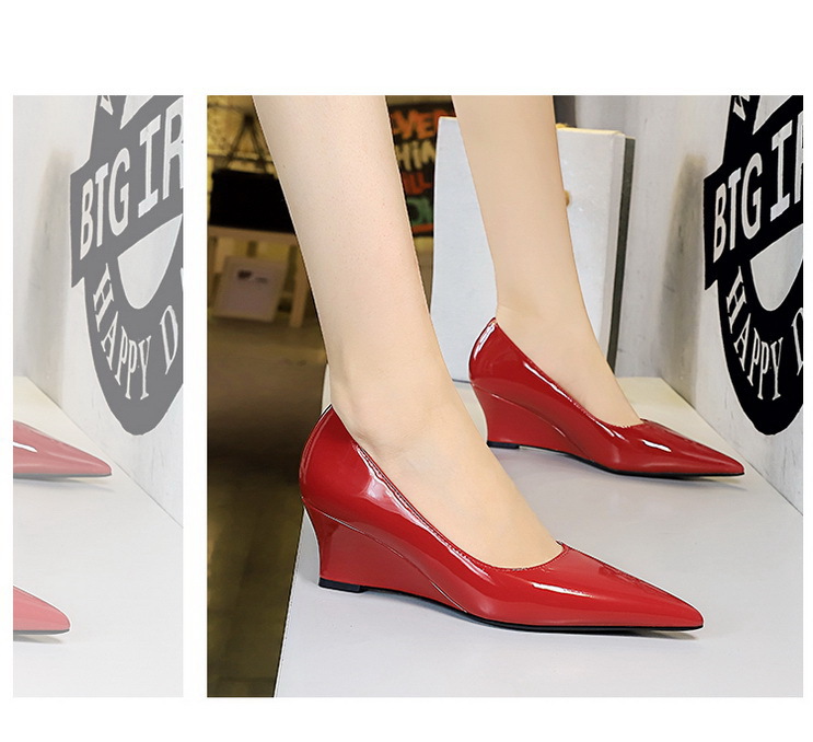 Spitze Damen High Heels Aus Lackleder Als Elegante Abendschuhe_voghion.com