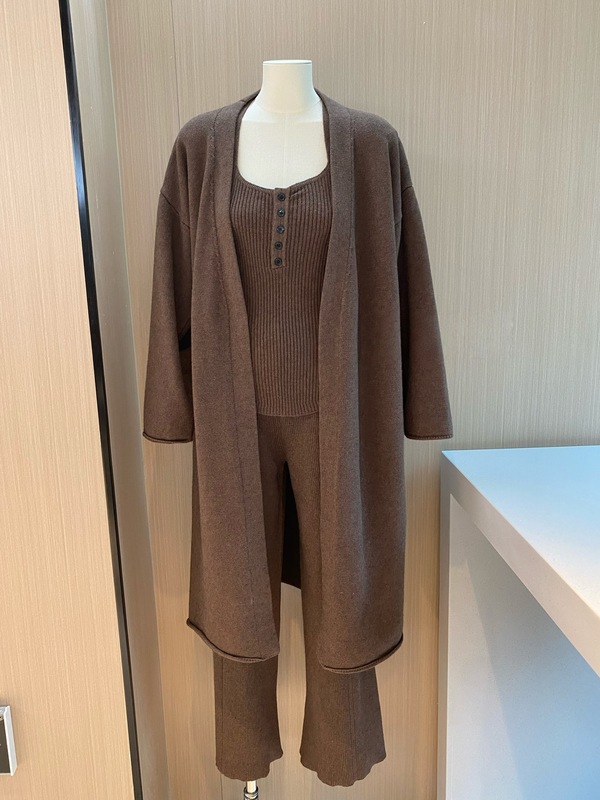 外贸跨境针织套装女秋冬长款开衫+挂脖吊带内搭+宽松阔腿裤三件套|undefined