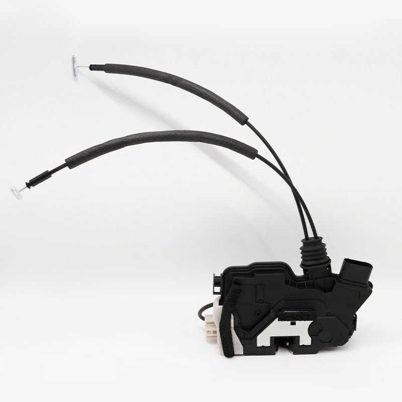 813102P000 is suitable for Kia Sorento left front door lock actuator 2011-2014