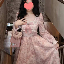 2024新款碎花连衣裙中长款长袖甜美纯欲显瘦仙女裙潮一件代发爆款