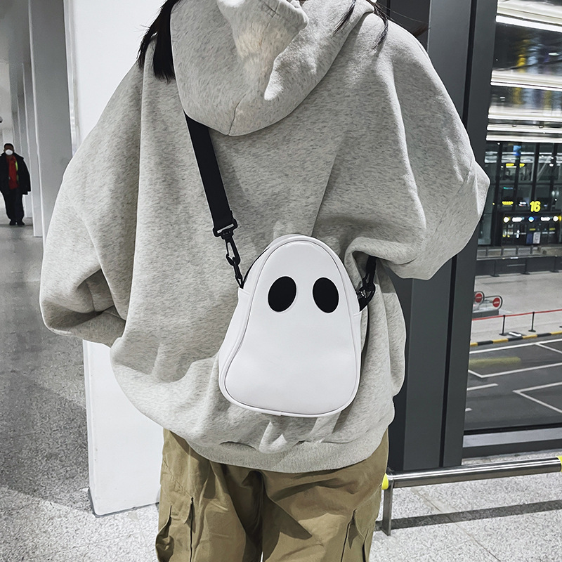 Foreign Trade New European and American Fashion Funny Personality Fun Cute Demon Ghost Color Contrast Stitching Women's Trendy PU Small Bag Foreign Trade New European and American Fashion Funny Personality Fun Cute Demon Ghost Color Contrast Stitching Women's Trendy PU Small Bag