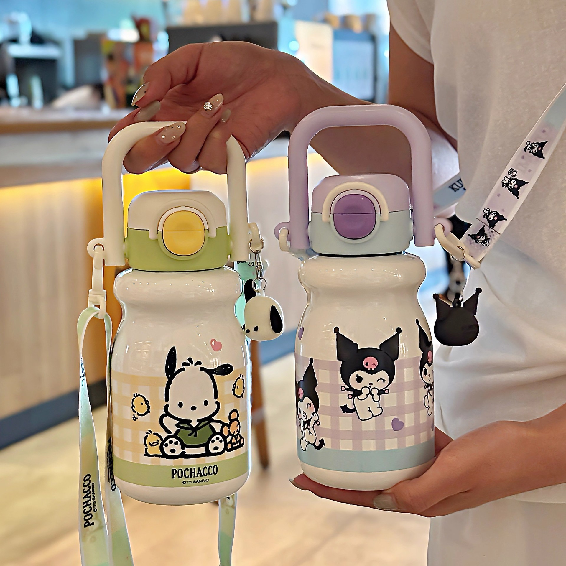 Taza de calor Kulomi para niñas escolares, taza de agua de paja de tramo inclinada especial para jardín de infantes, tetera de agua de estómago pequeño para bebés
