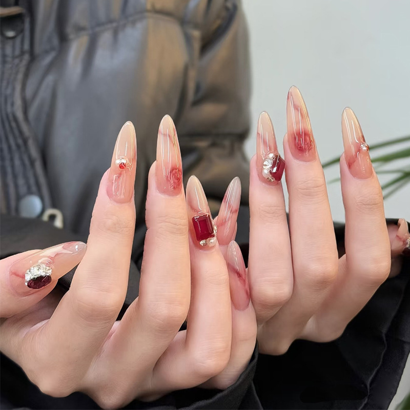 Spring and summer wear nail high-grade flash diamond dizzy hand nail 10 nail shake sound explosion hot hot girl fake nails