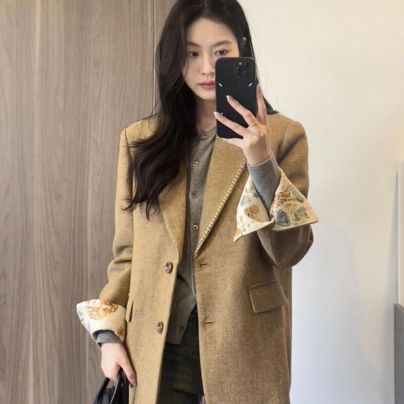 春季2025新款卡其色西装外套好看西服宽松显瘦气质上衣复古|undefined