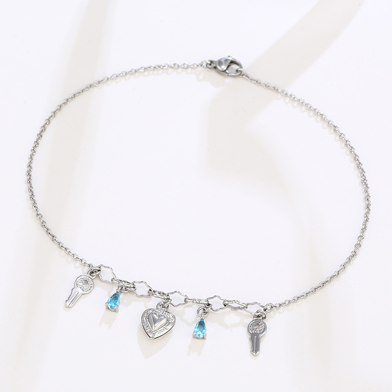 Pulseras de tobillo Xuping al por mayor, joyería europea y americana de aleación chapada en oro con diseño de corazón, hoja y llave, con circonita, moderna y versátil.
