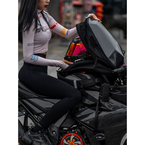 Devil Race Outdoor Sports Large Capacity Motorcycle Backpack Commuting Cycling Helmet Backpack Motorcycle Saddle Bag