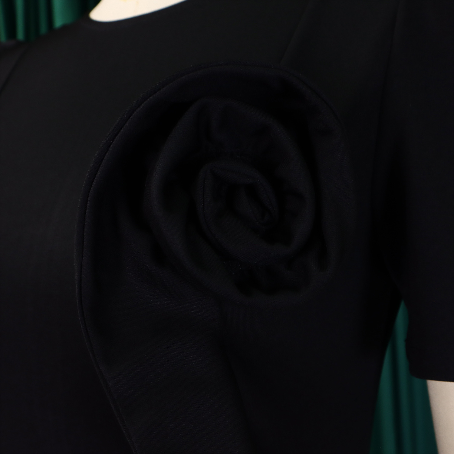 436g Weight Knee-Length Dress Length Type Short Sleeve Sleeve Length Sheath Dress Dresses Type Spandex, Polyester Fabric Type High Waist Waist Line Holiday, Banquet, Daily Occasion Round Neck Neckline Slim Fit Type Flower Pattern Summer Season Women's Gender Elegant Style Wholesale Women's Elegant Flower Holiday Banquet Daily Round Neck Short Sleeve Sheath Dress 33