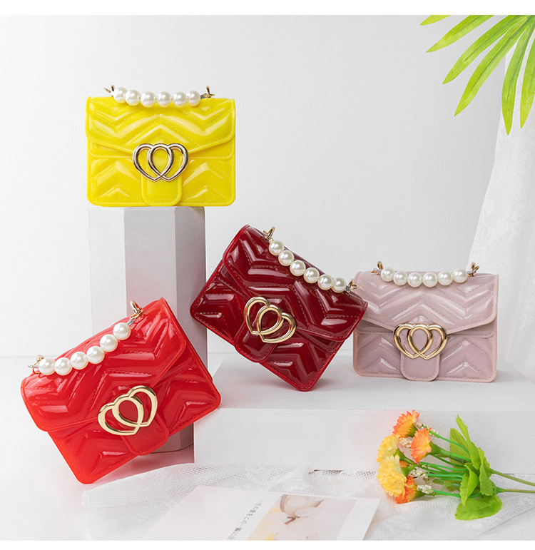 Pearl Handbag Pure Color Diamond Jelly Bag Cute Chain Bag display picture 6
