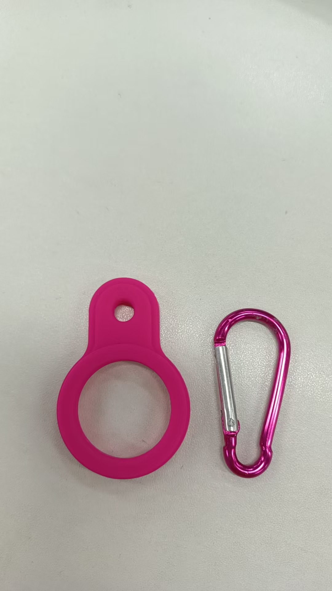 Hebilla de Silicona para Botella de Agua Portátil con Mosquetón para Senderismo y Viajes image 18