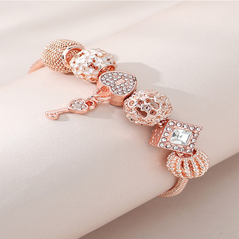 Panjia pulsera Dora DIY cuentas transfronterizas explosivas accesorios de aleación goteo de aceite diamante adhesivo llave de corazón pulsera de bronce image 3