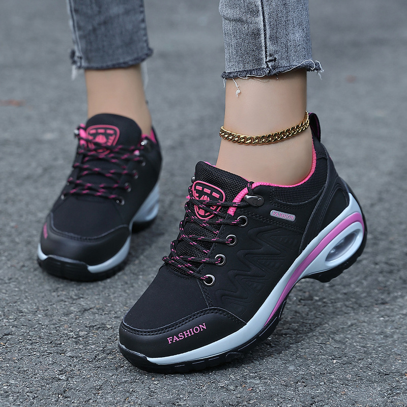Autumn and Winter Outdoor Mountaineering Shoes Thick Sole Increased Rocking Shoes Non-slip Soft Sole Mother Shoes Casual Travel Women's Shoes Casual Shoes