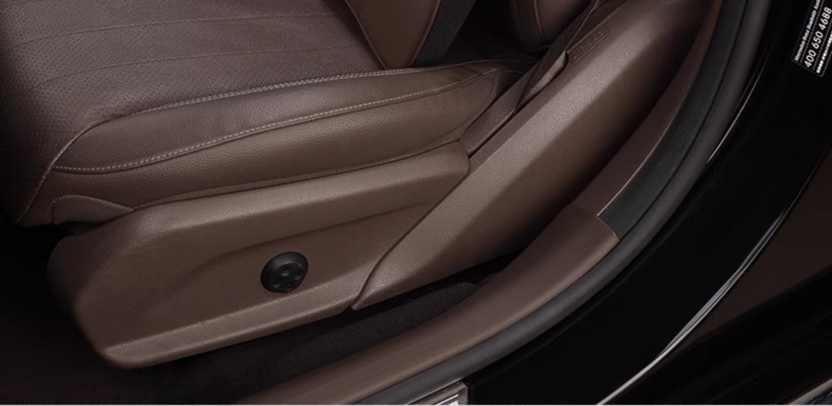 Lexus UX NX RX ES LX special genuine leather headrest and lumbar support, comfortable neck pillow, seat lumbar support decoration