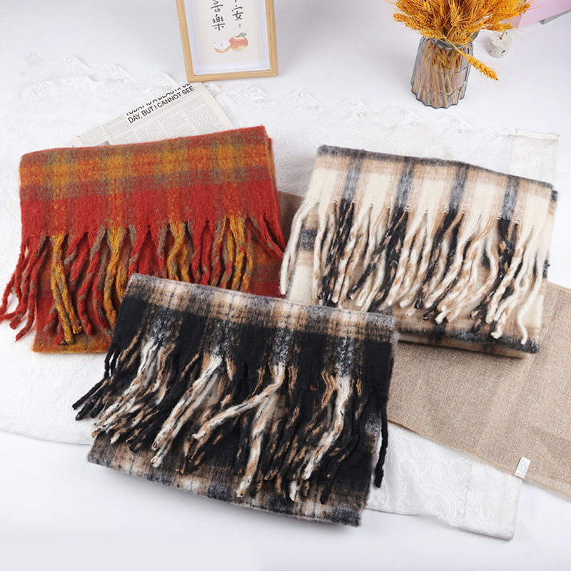 Bellissimo schema di colori ~ Sciarpa artistica in finto cashmere verde per studentesse, sciarpa calda in mohair spesso, scialle lungo_voghion.com