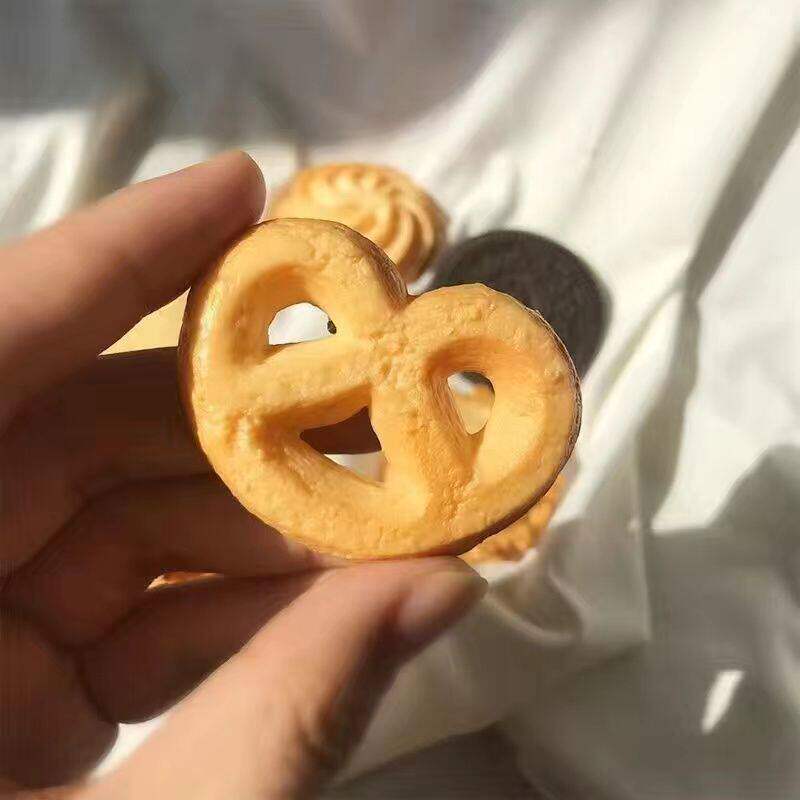3# heart-shaped cookie - bottom clip approx. 3cm