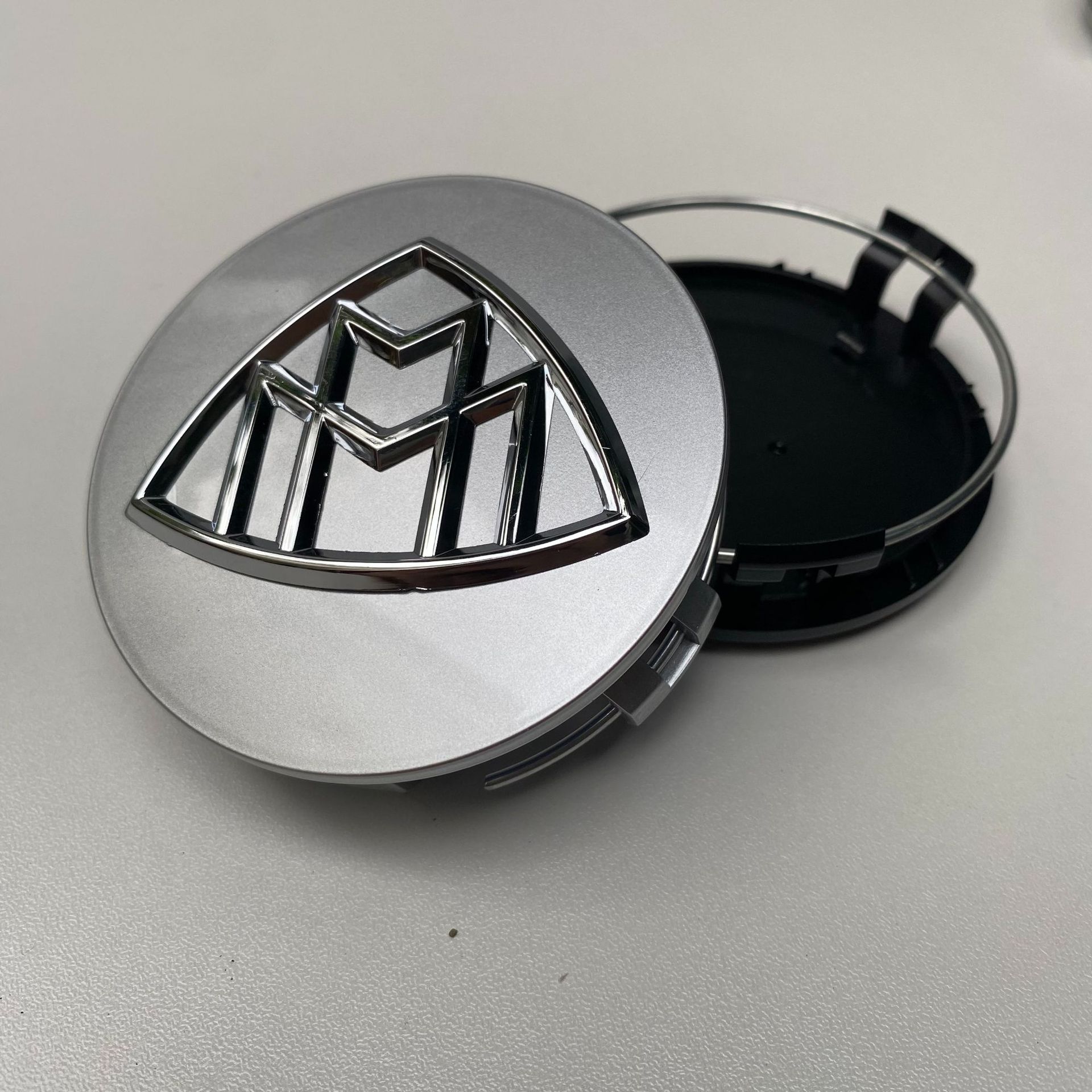 Suitable for Mercedes-Maybach Wheel Hub Caps W222S600Ls400L Electroplated Wheel Hub Modification Center Cap Logo Matte