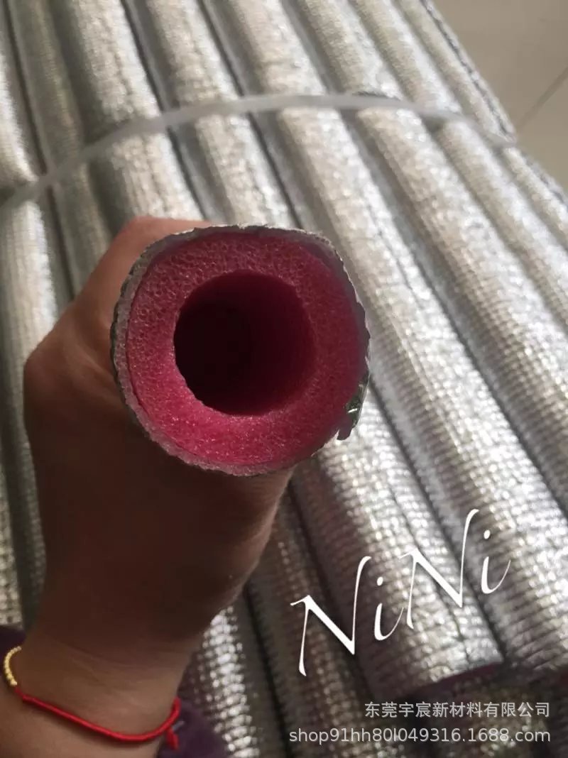 供应b1级橡塑保温板管防火铝箔保温棉 自粘隔热橡塑保温棉